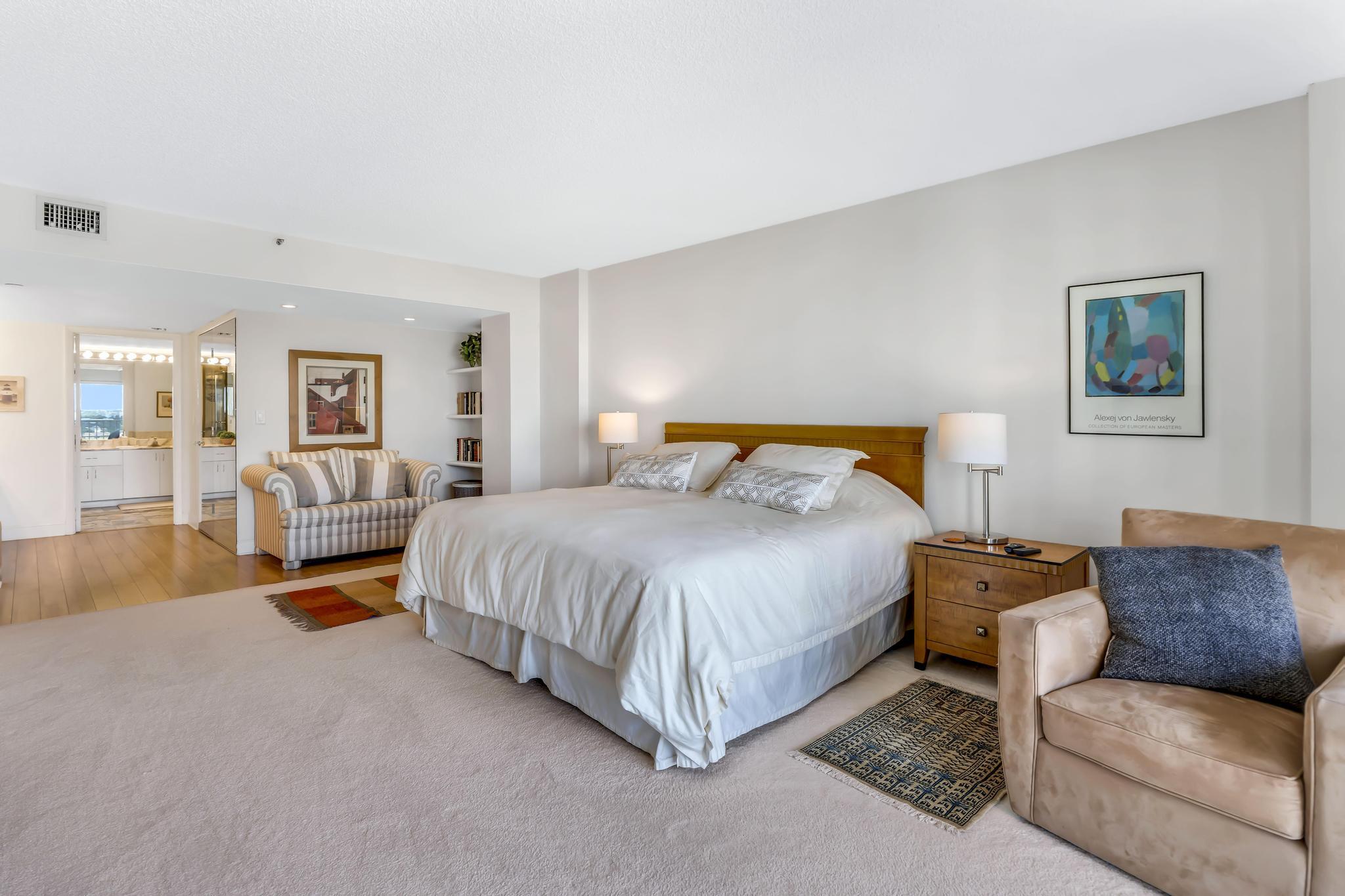 4301 N Ocean #1002, Boca Raton FL 33431