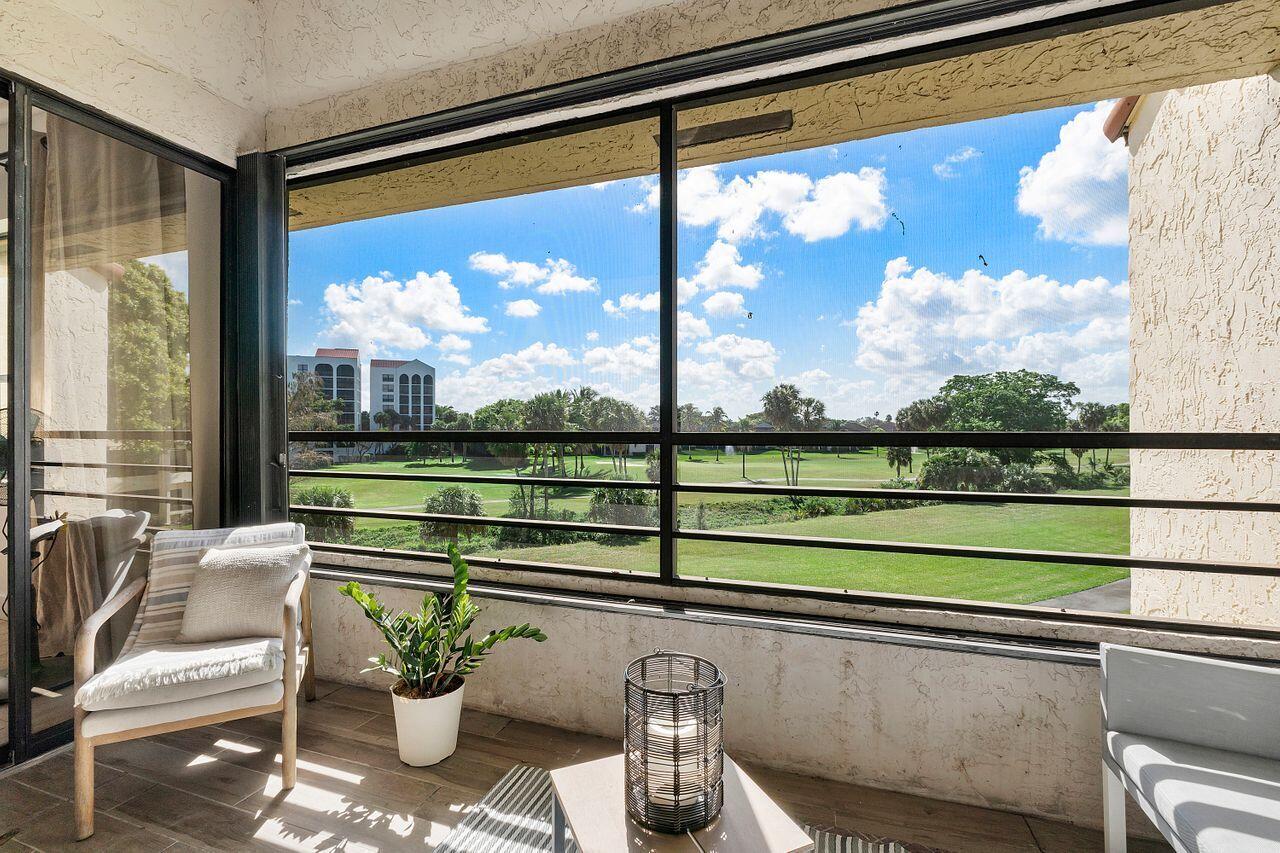 7508 La Paz #304, Boca Raton FL 33433