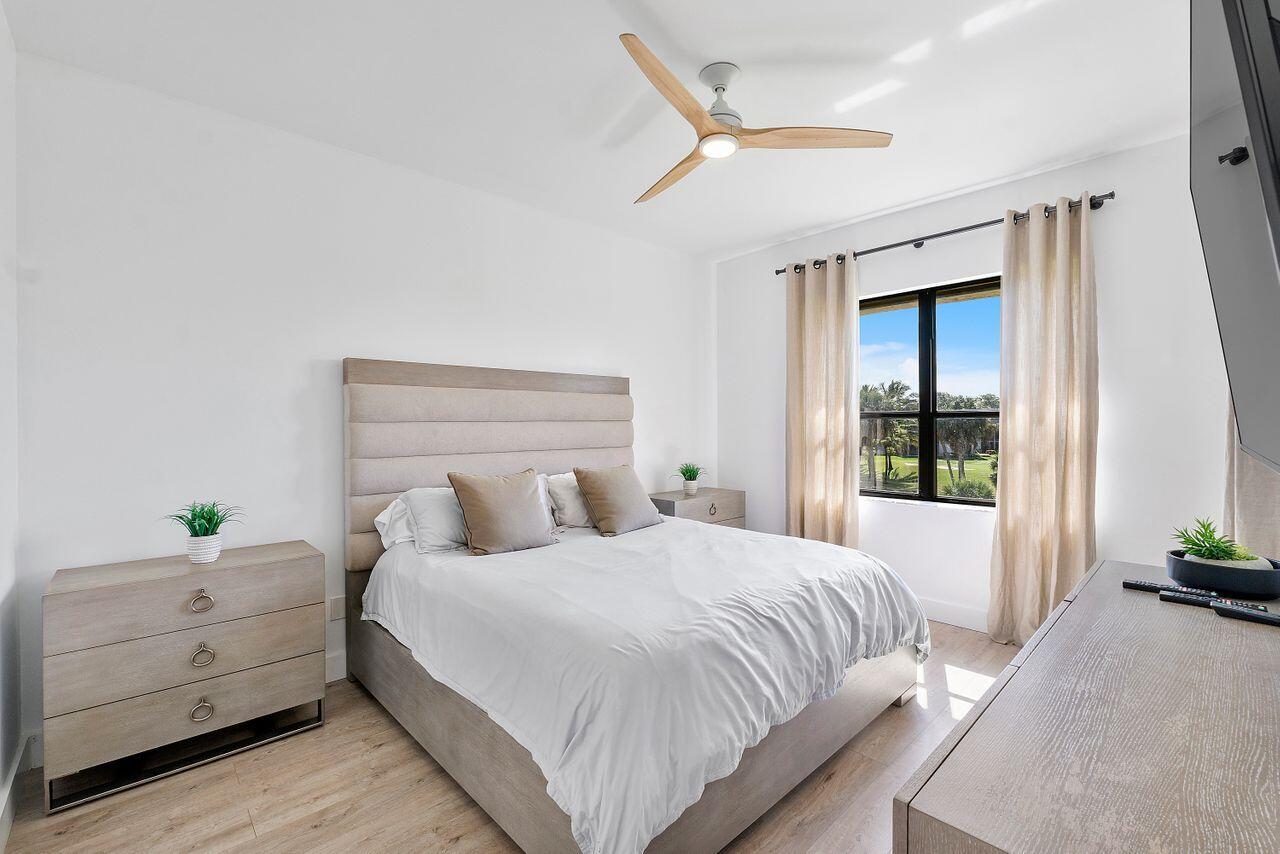 7508 La Paz #304, Boca Raton FL 33433