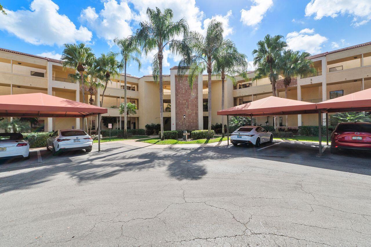 7508 La Paz #304, Boca Raton FL 33433