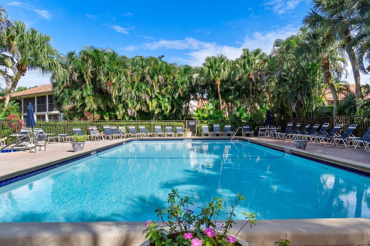 7508 La Paz #304, Boca Raton FL 33433