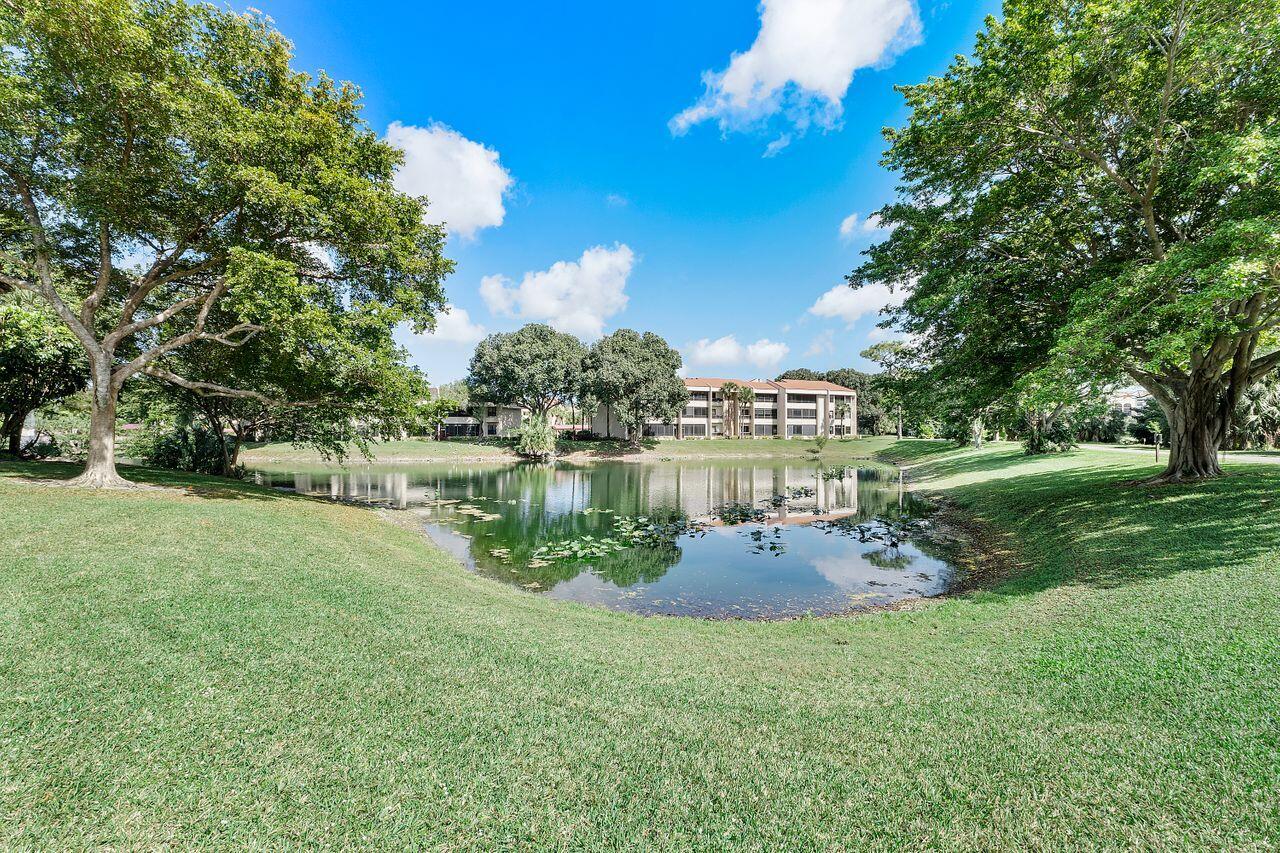 7508 La Paz #304, Boca Raton FL 33433
