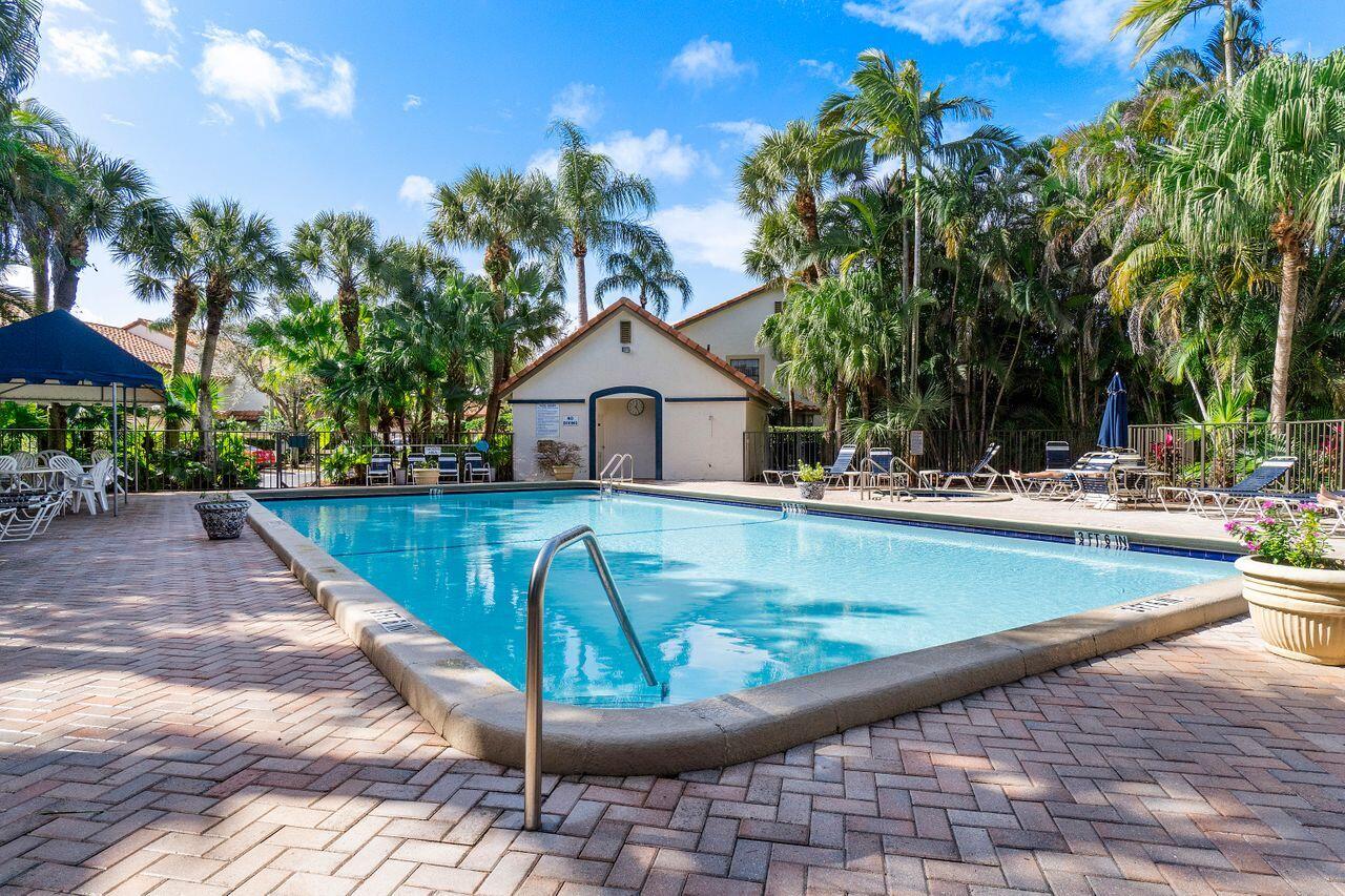 7508 La Paz #304, Boca Raton FL 33433