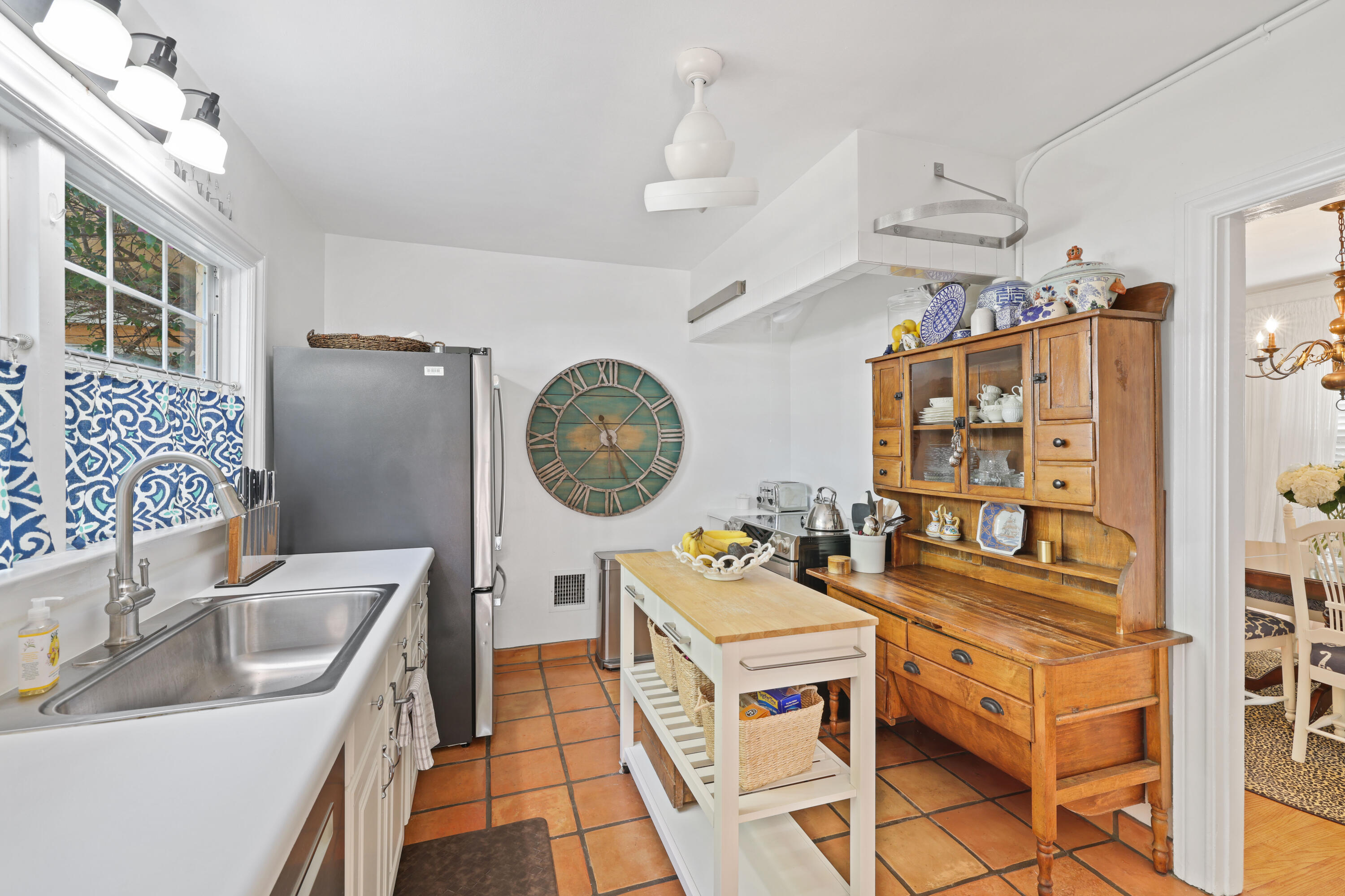 325 Greymon, West Palm Beach FL 33405