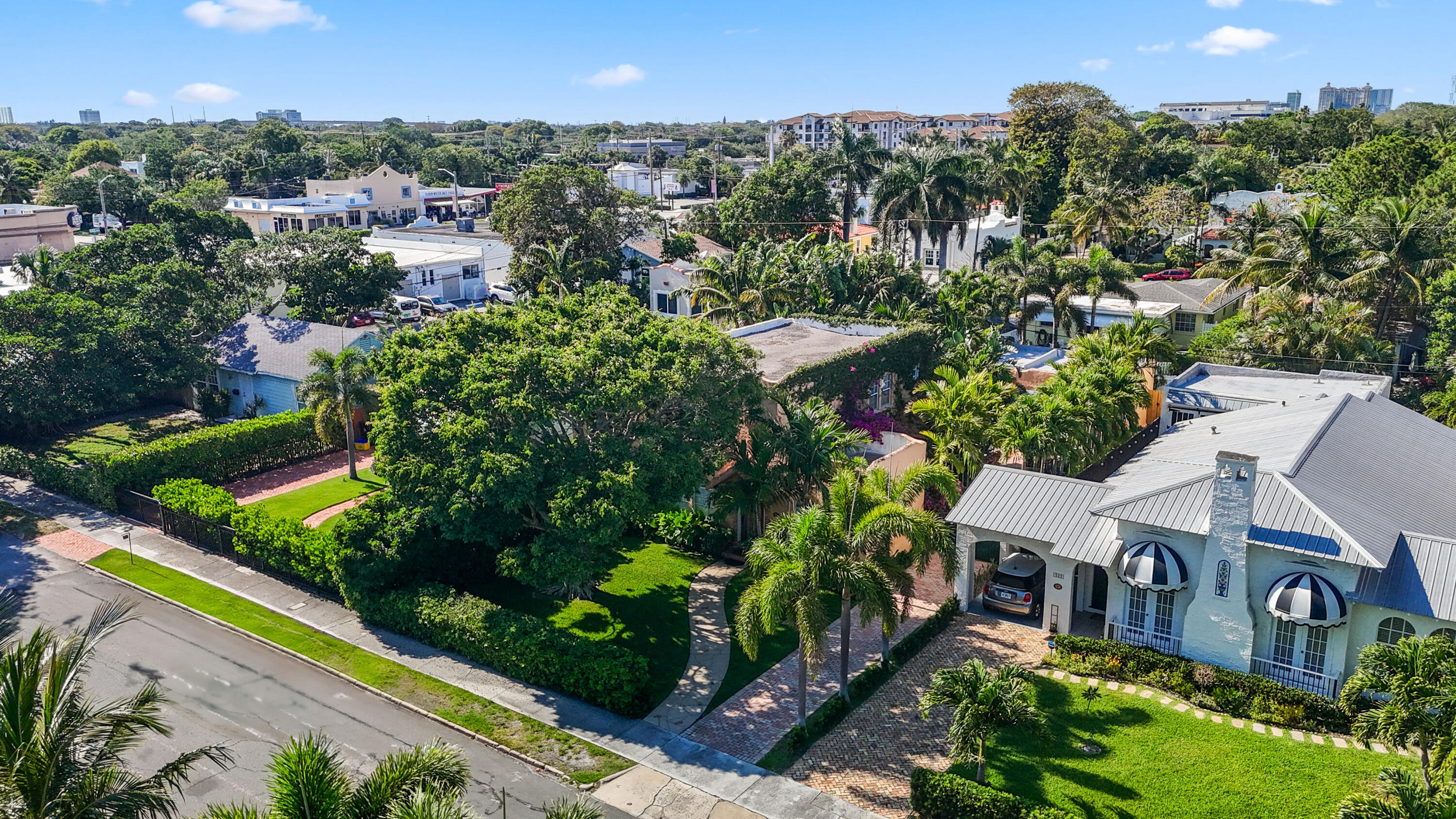325 Greymon, West Palm Beach FL 33405