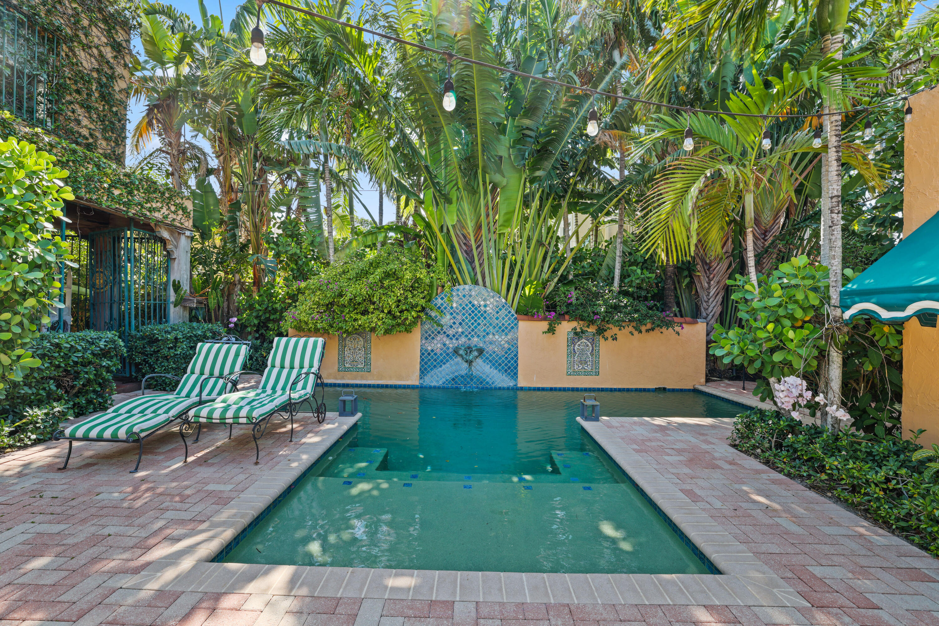 325 Greymon, West Palm Beach FL 33405