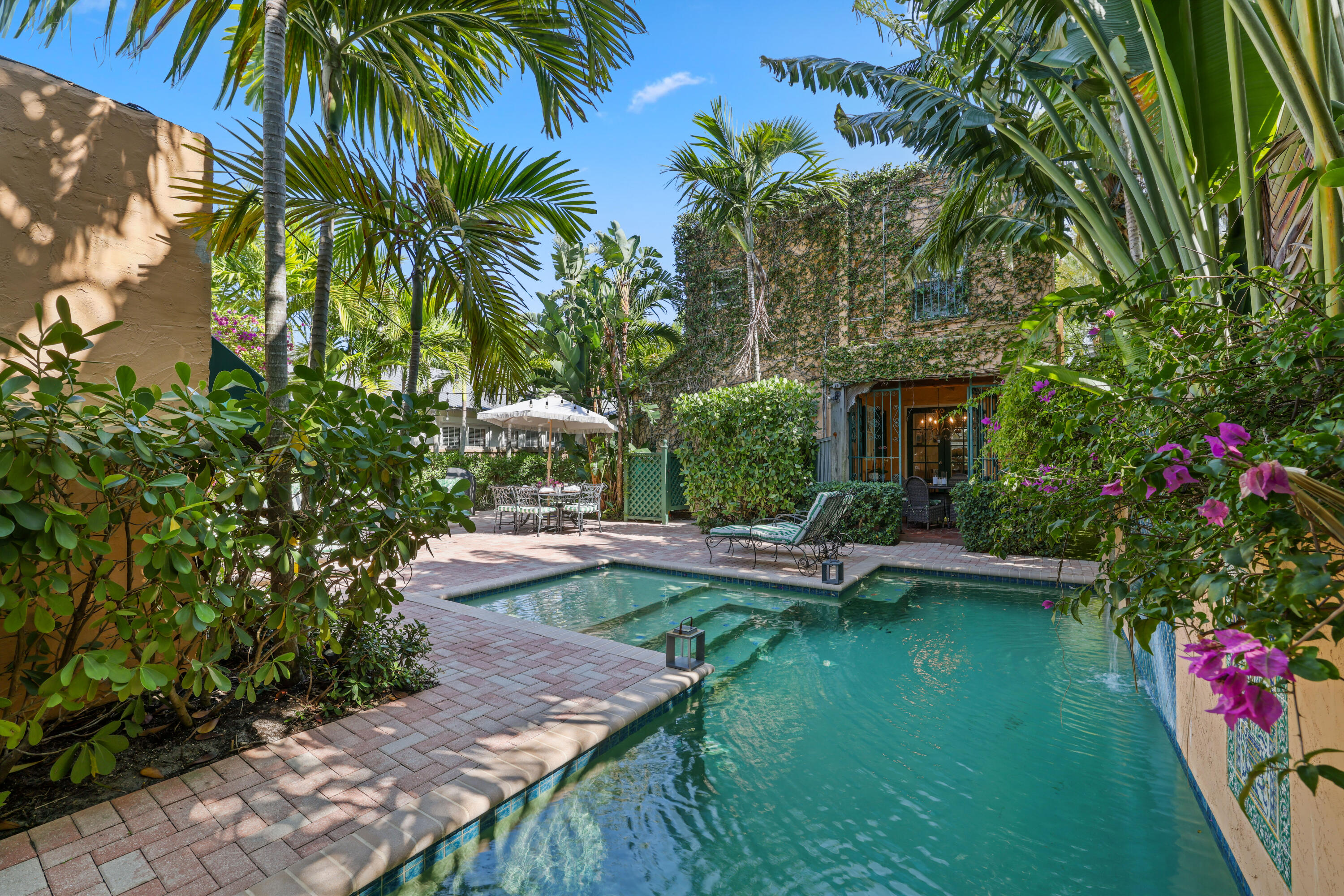 325 Greymon, West Palm Beach FL 33405