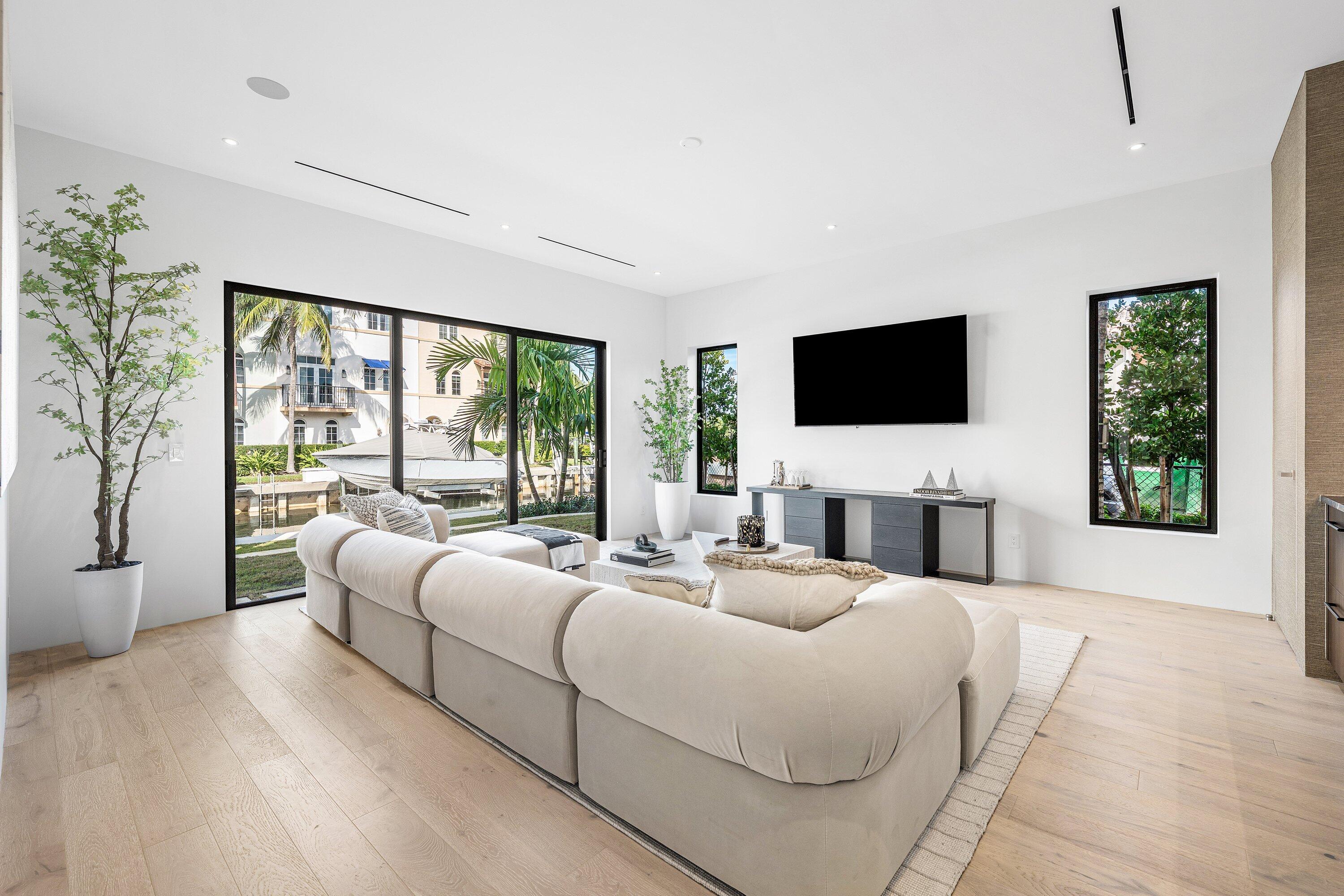 819 Bamboo Lane, Delray Beach FL 33483