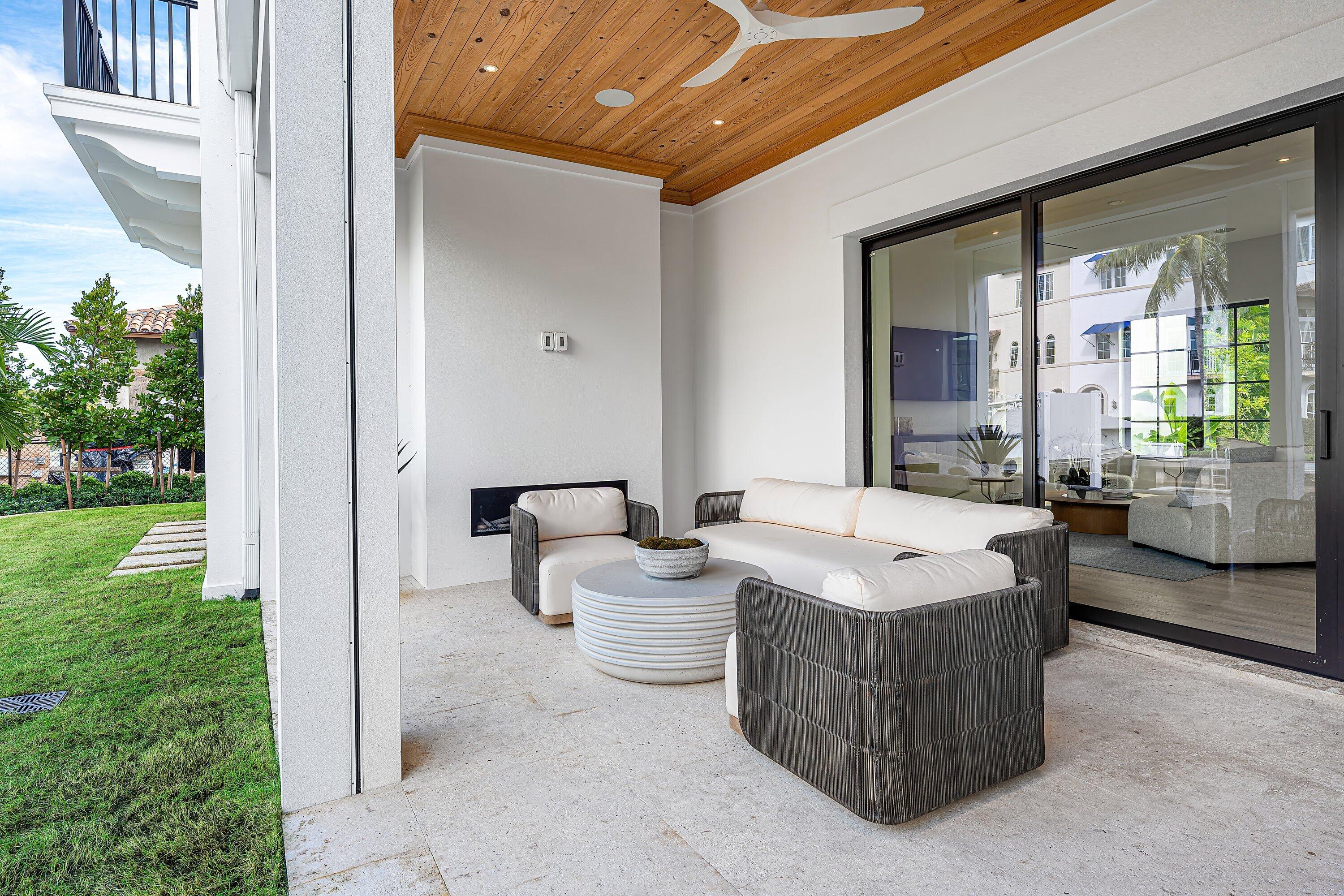 819 Bamboo Lane, Delray Beach FL 33483
