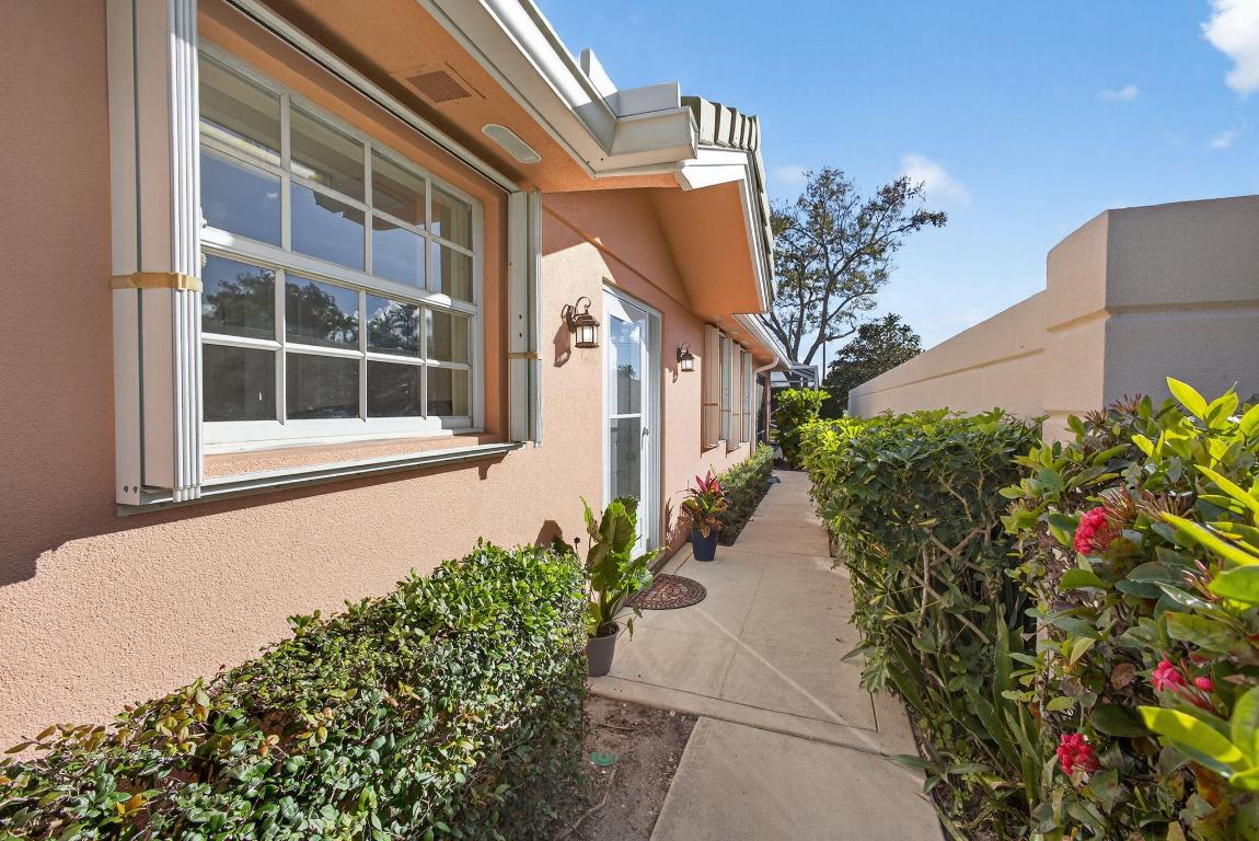 4238 Royal Oak, Palm Beach Gardens FL 33410