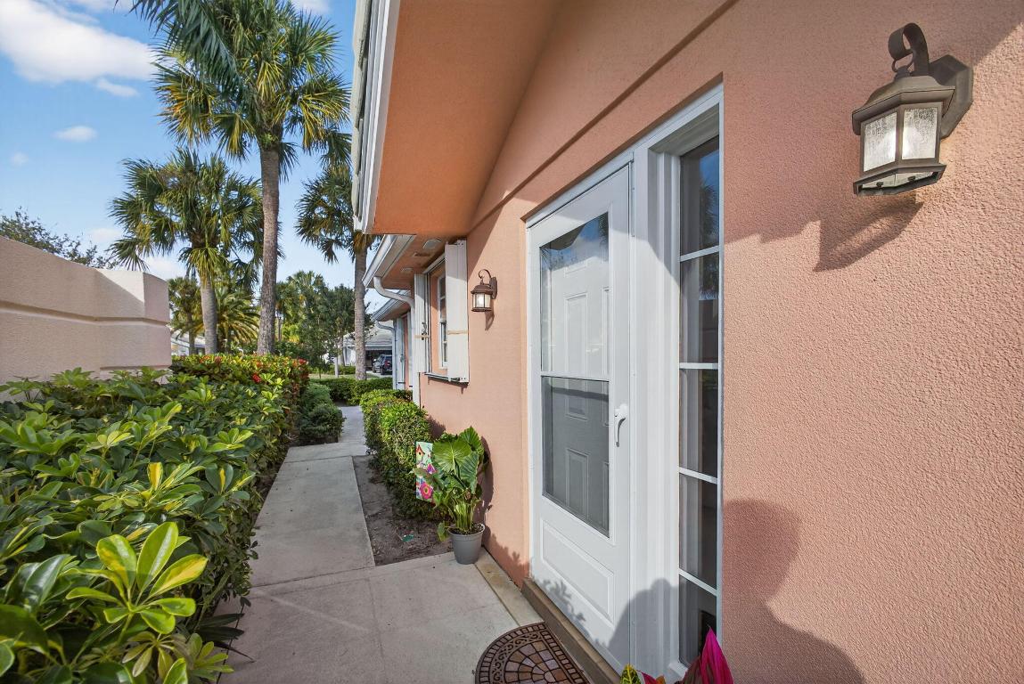 4238 Royal Oak, Palm Beach Gardens FL 33410