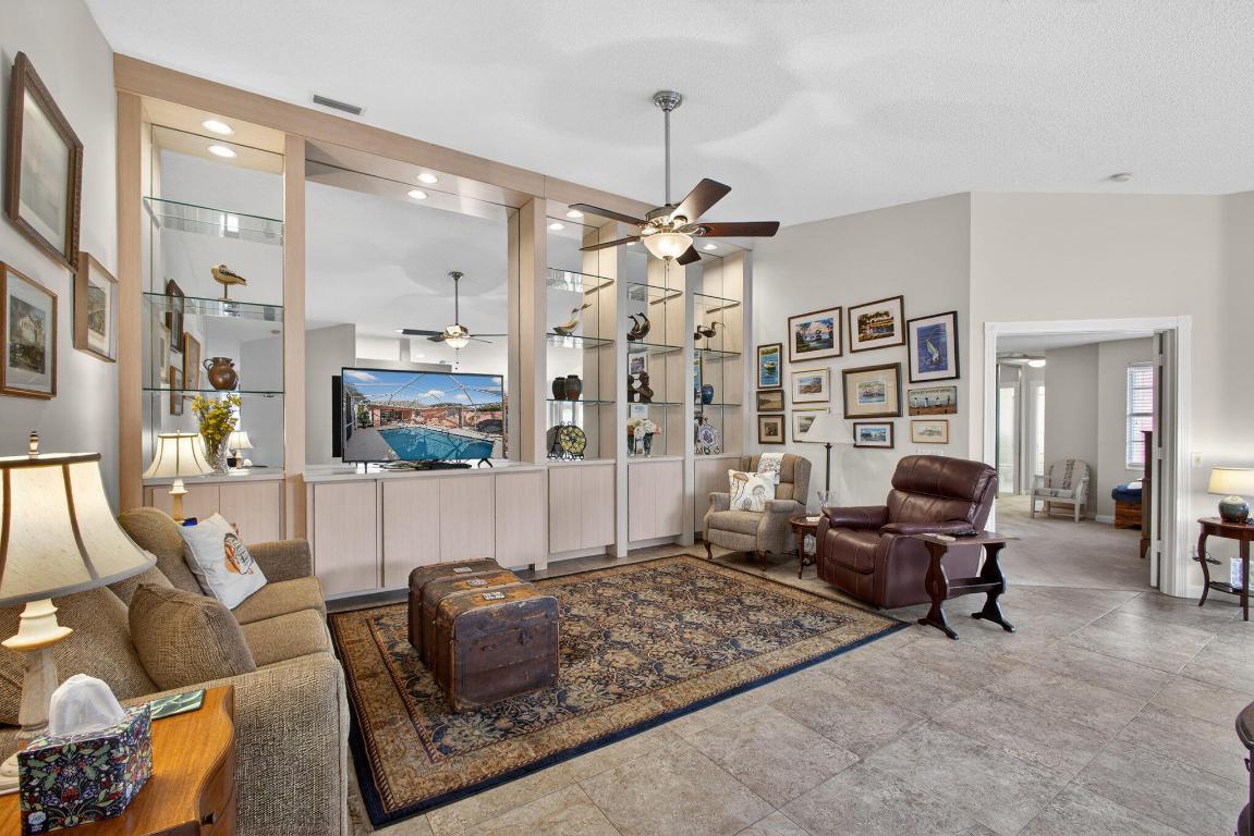 4238 Royal Oak, Palm Beach Gardens FL 33410