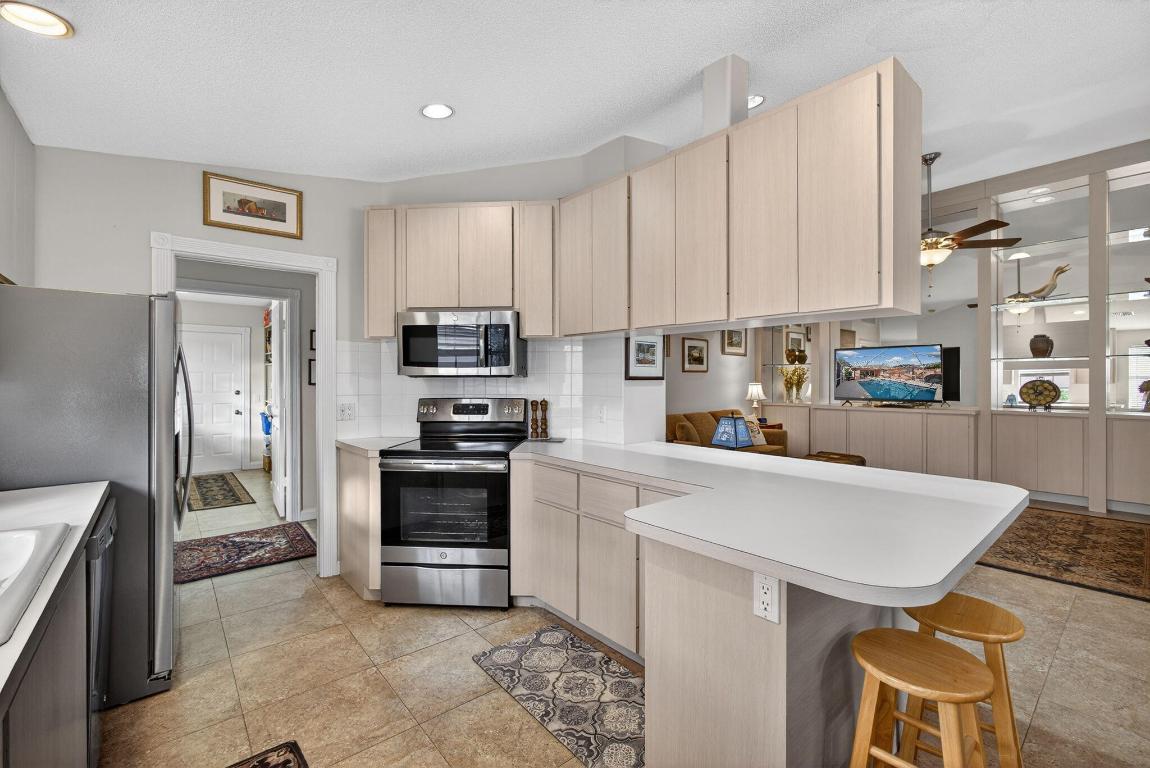 4238 Royal Oak, Palm Beach Gardens FL 33410