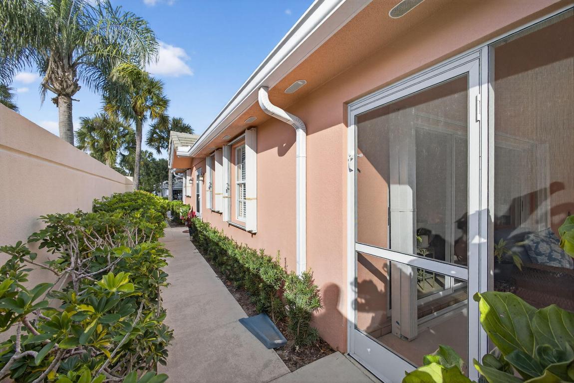 4238 Royal Oak, Palm Beach Gardens FL 33410