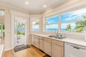 901 SE Riverside, Stuart FL 34994