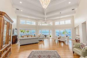 901 SE Riverside, Stuart FL 34994