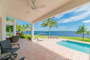 901 SE Riverside, Stuart FL 34994