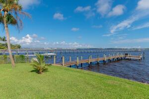901 SE Riverside, Stuart FL 34994