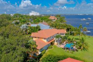 901 SE Riverside, Stuart FL 34994