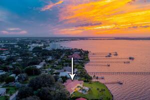 901 SE Riverside, Stuart FL 34994