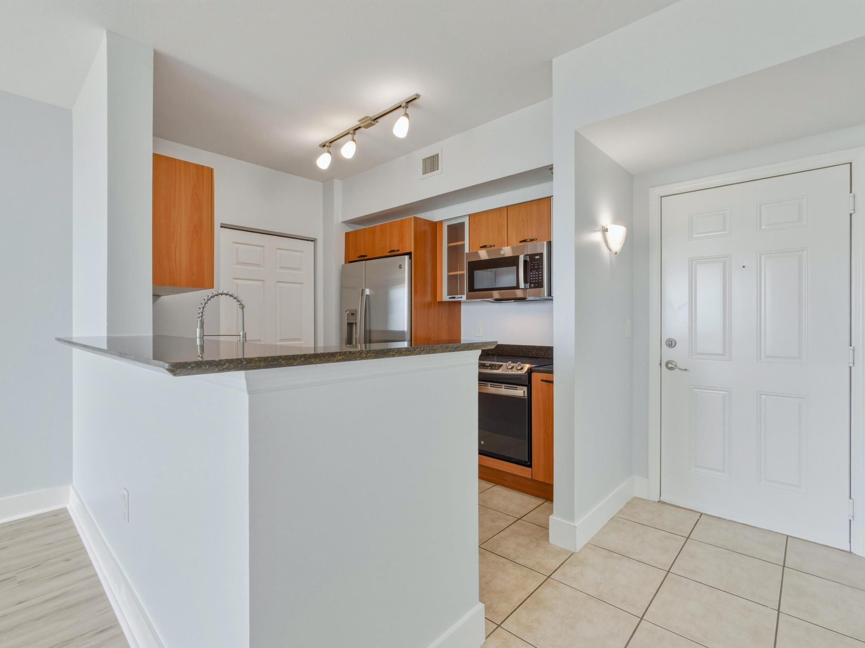 625 Casa Loma #1206, Boynton Beach FL 33435