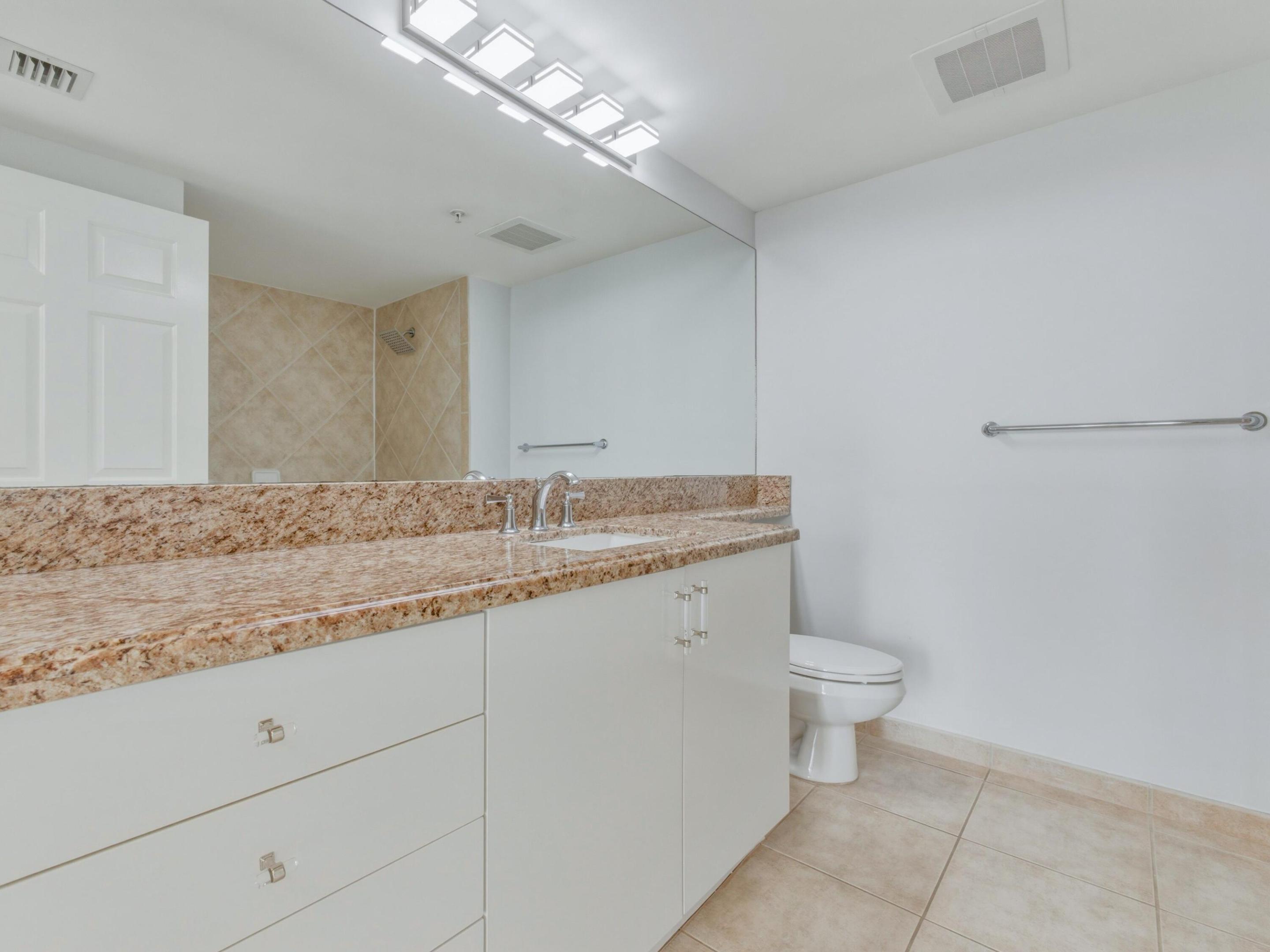 625 Casa Loma #1206, Boynton Beach FL 33435