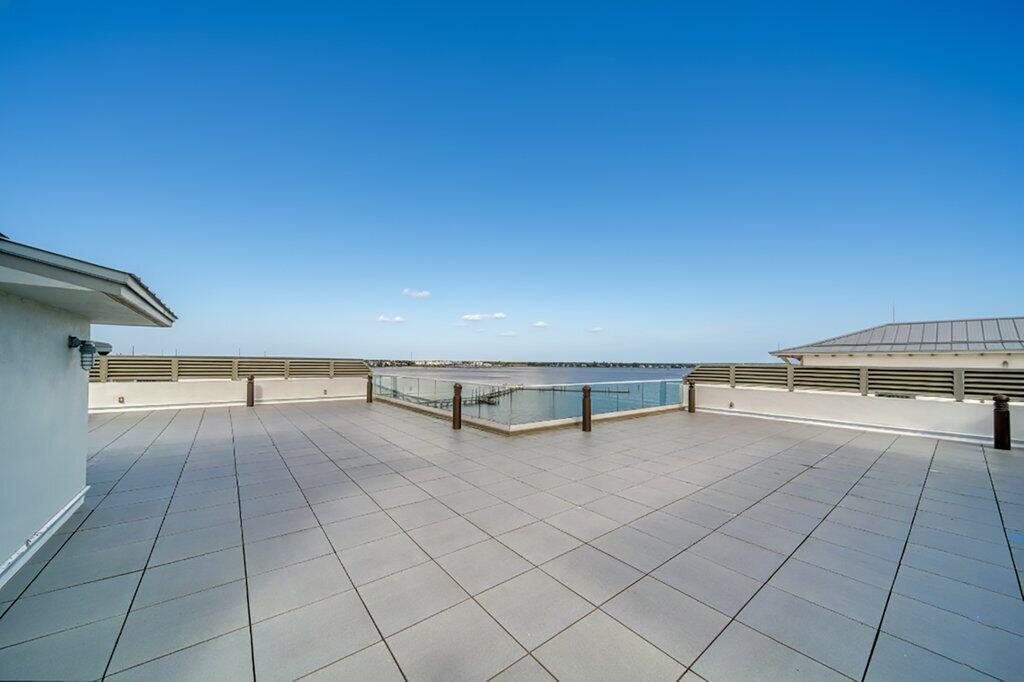 41 SW Seminole #304, Stuart FL 34994