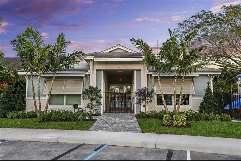 562 Parsons, Deerfield Beach FL 33442