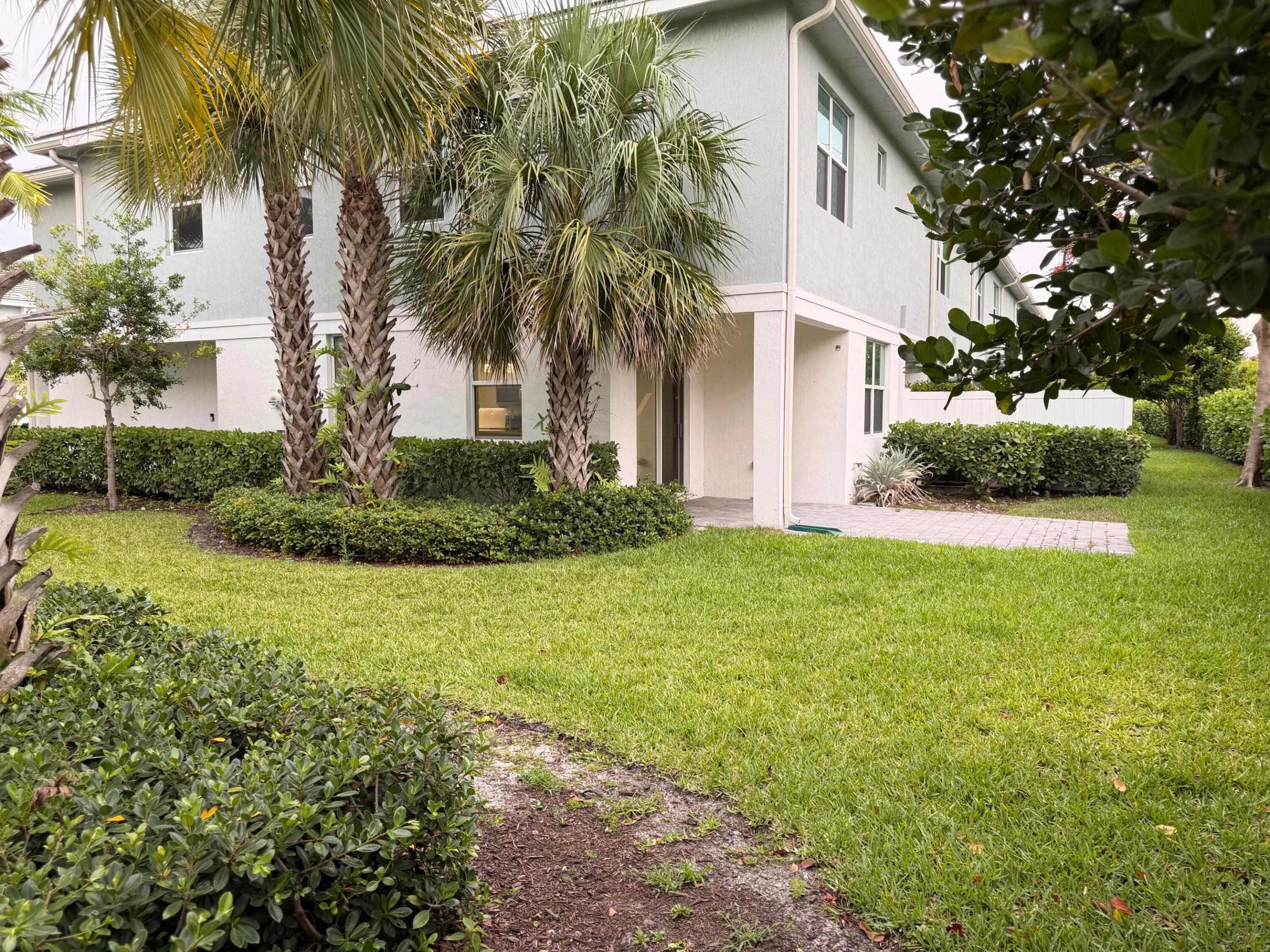 562 Parsons, Deerfield Beach FL 33442