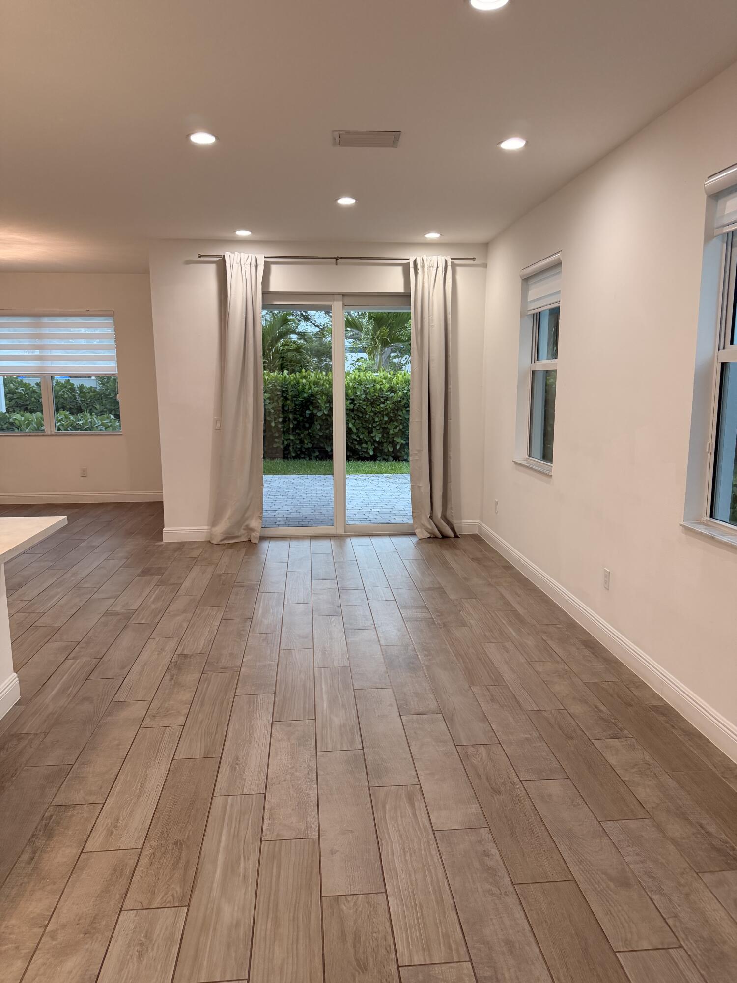 562 Parsons, Deerfield Beach FL 33442
