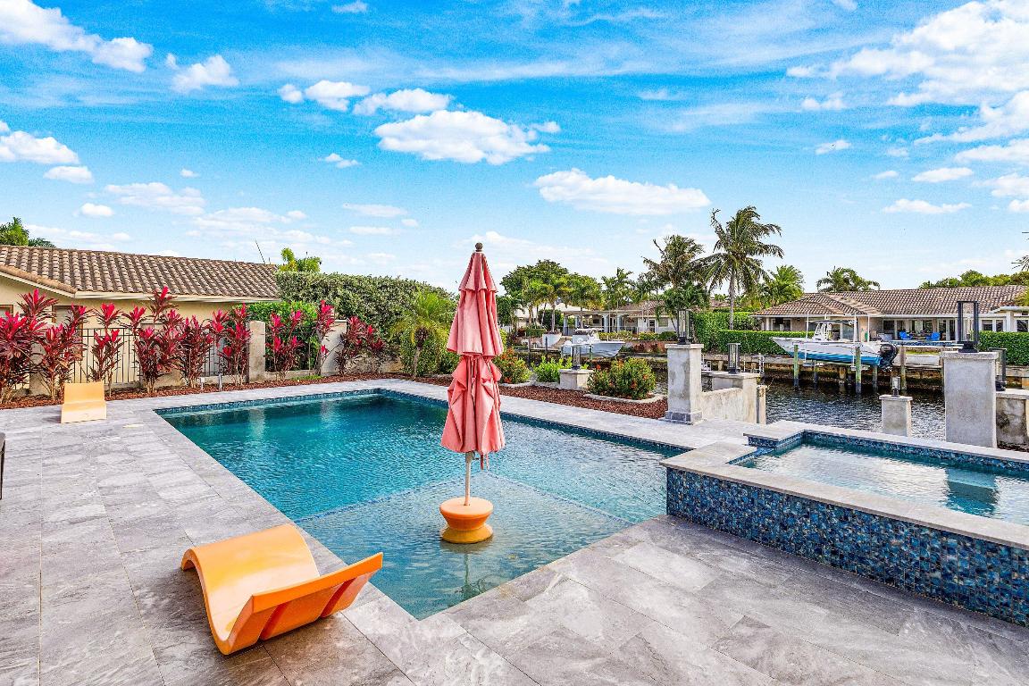 678 Carriage Hill, Boca Raton FL 33486