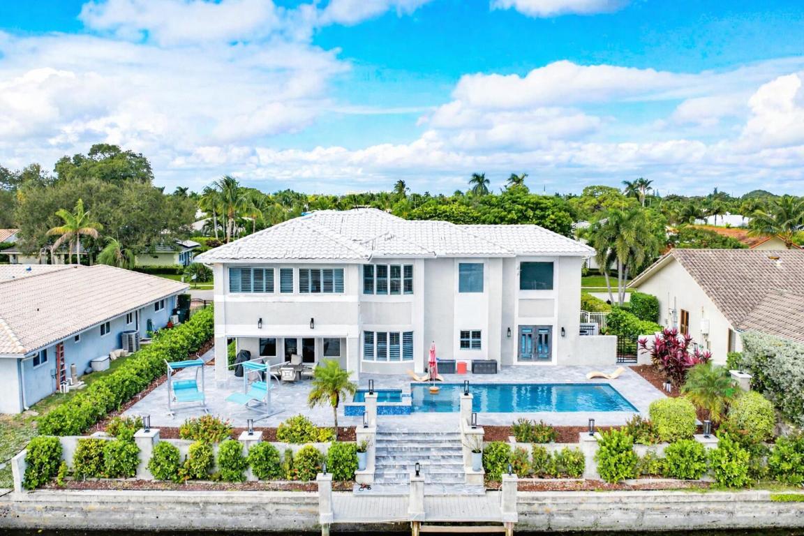678 Carriage Hill, Boca Raton FL 33486