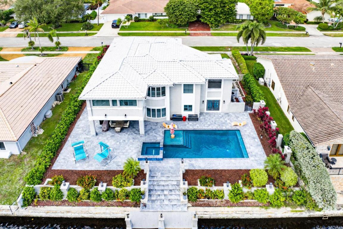 678 Carriage Hill, Boca Raton FL 33486