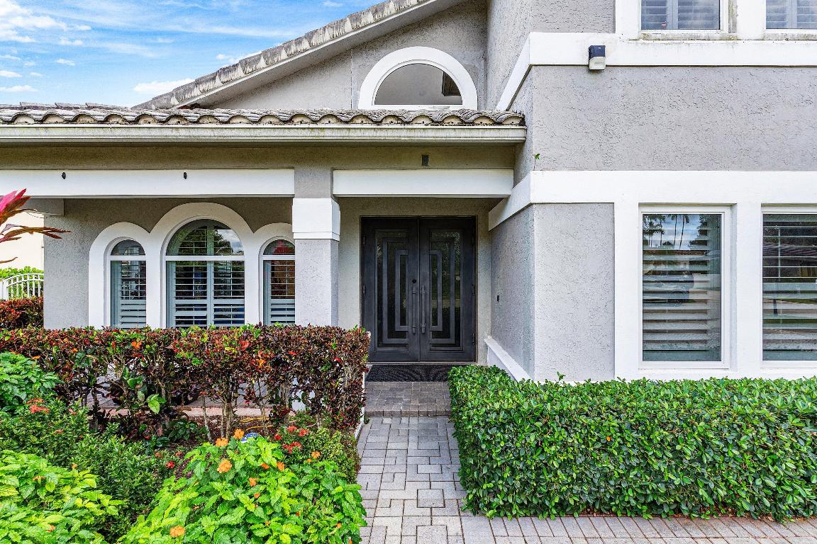 678 Carriage Hill, Boca Raton FL 33486