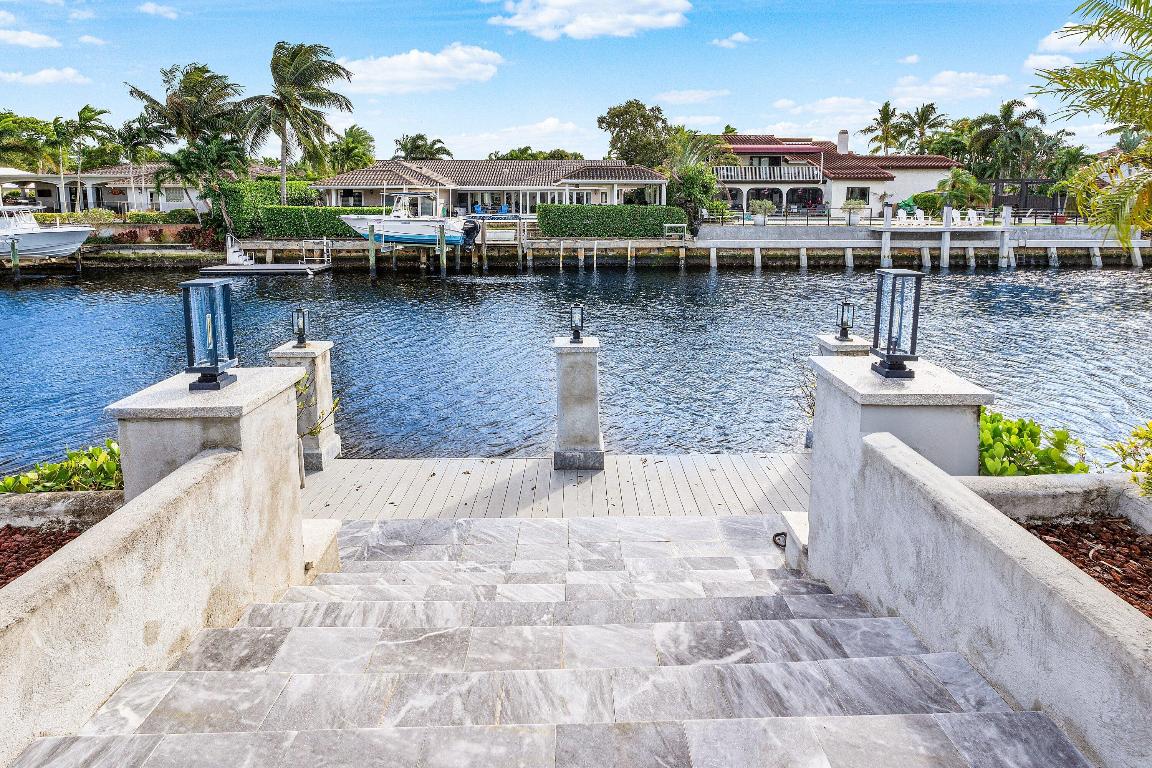 678 Carriage Hill, Boca Raton FL 33486
