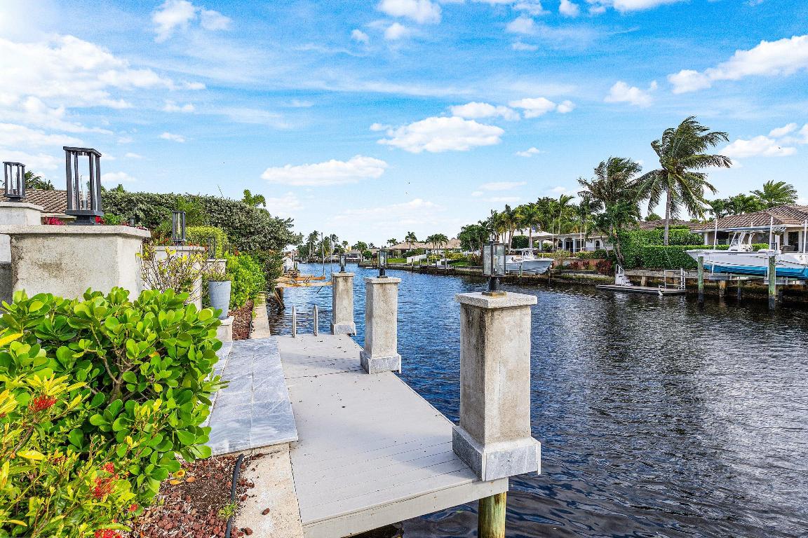 678 Carriage Hill, Boca Raton FL 33486