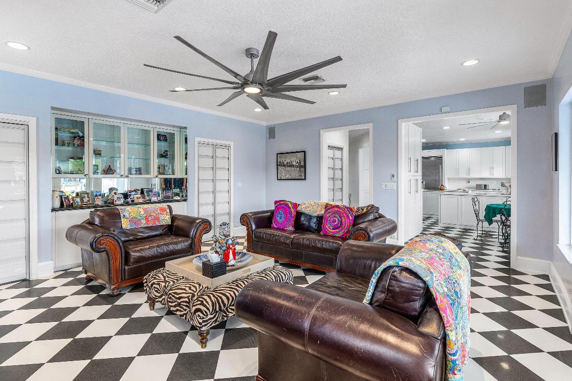 678 Carriage Hill, Boca Raton FL 33486