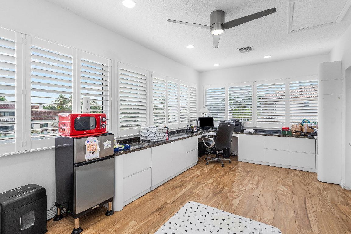 678 Carriage Hill, Boca Raton FL 33486