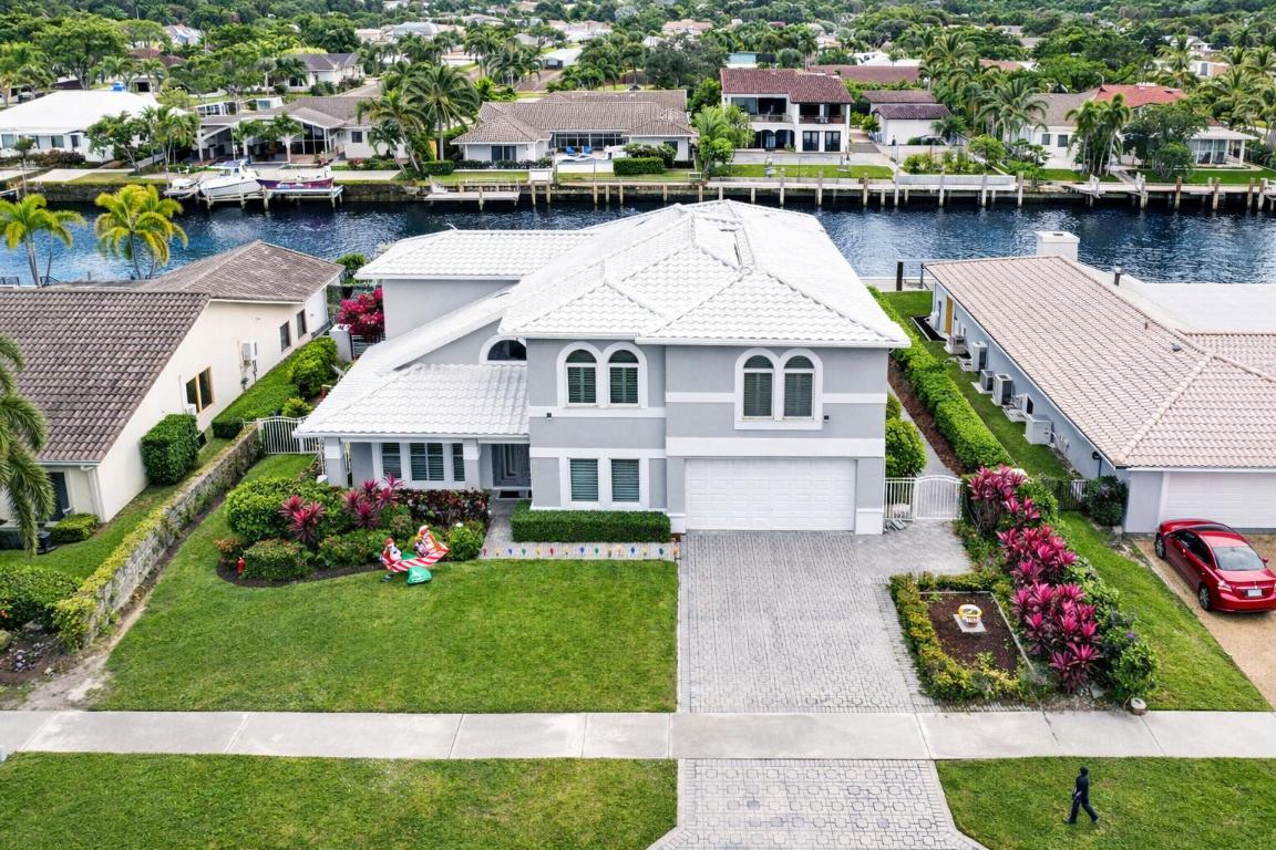 678 Carriage Hill, Boca Raton FL 33486