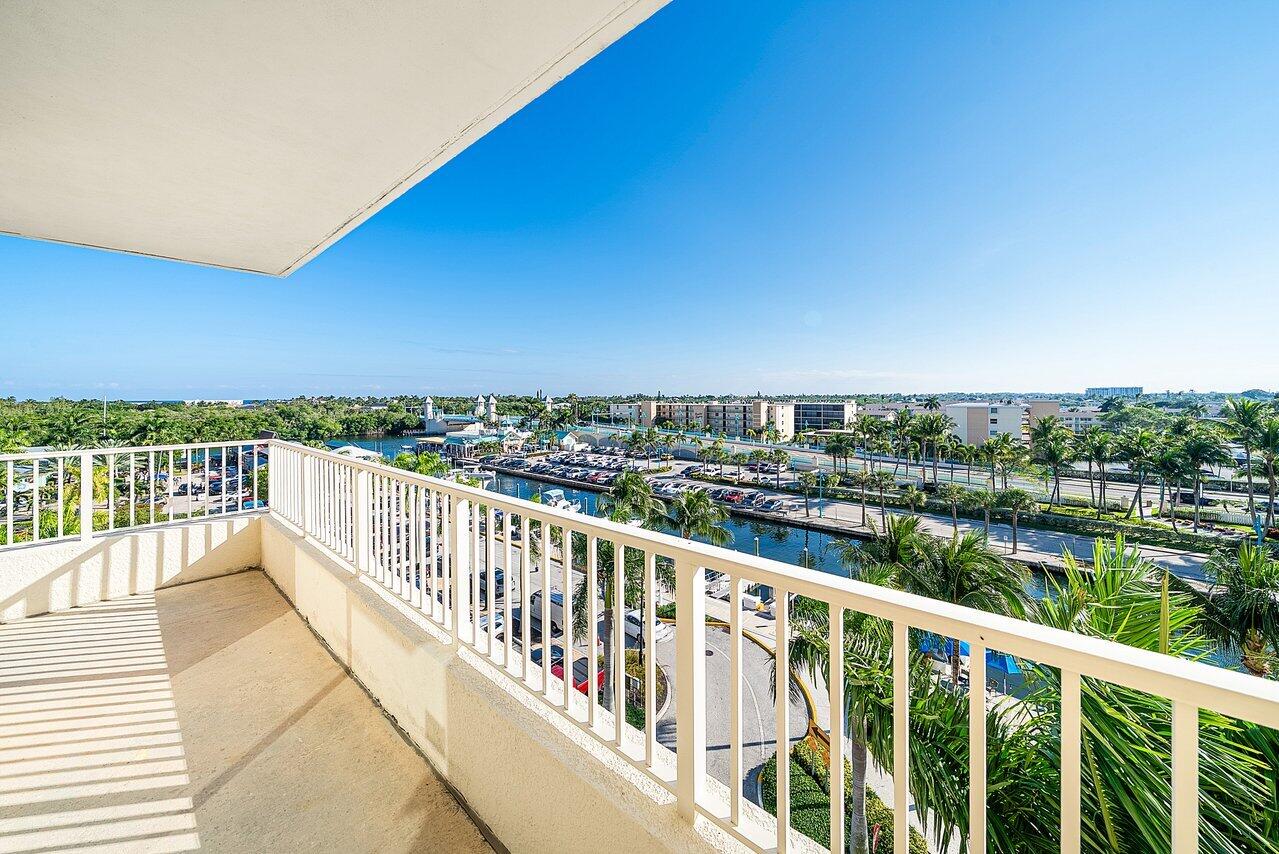 625 Casa Loma #602, Boynton Beach FL 33435