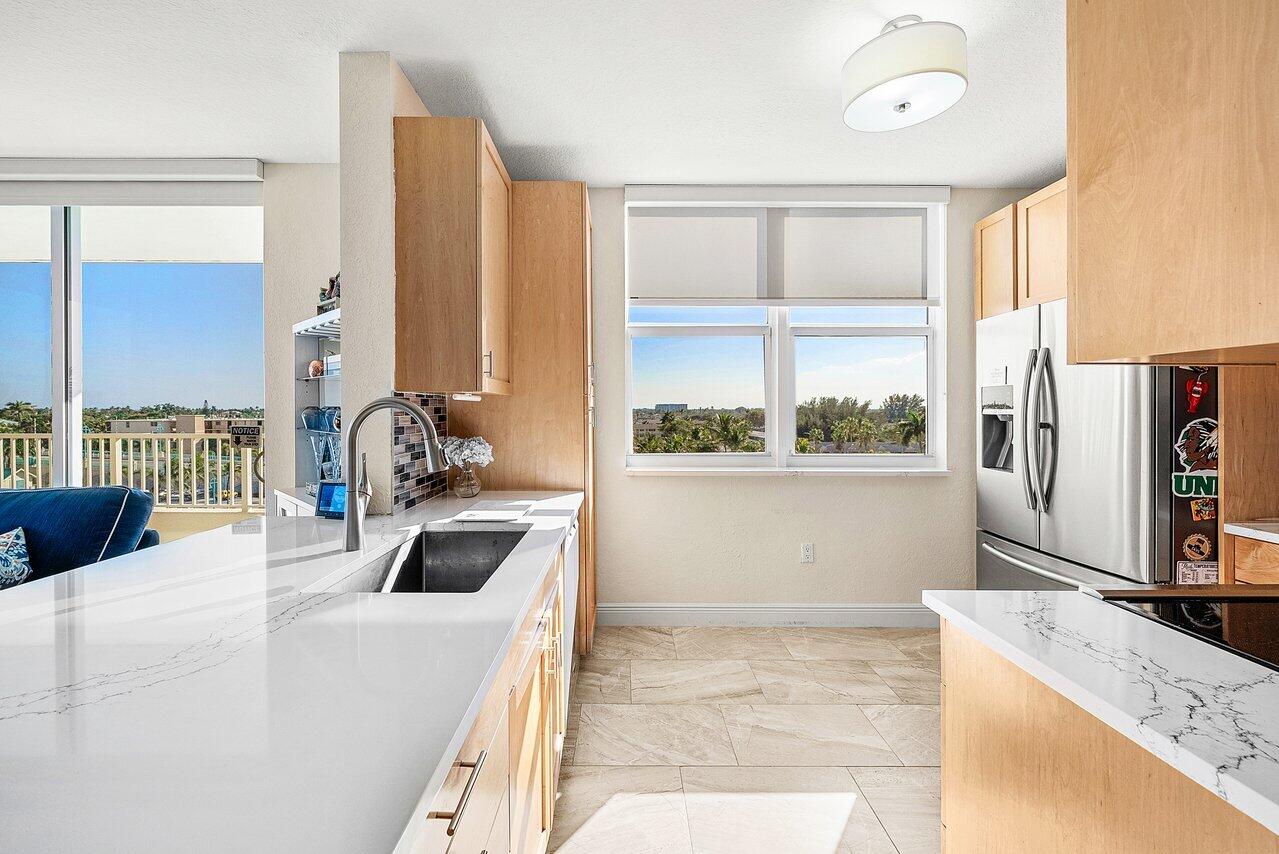 625 Casa Loma #602, Boynton Beach FL 33435