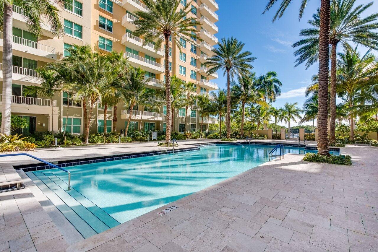 625 Casa Loma #602, Boynton Beach FL 33435
