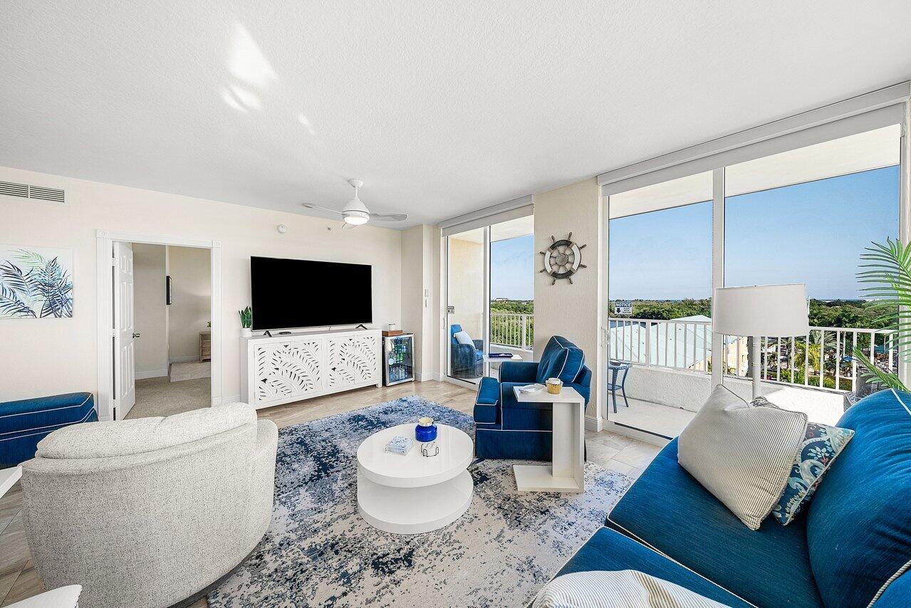 625 Casa Loma #602, Boynton Beach FL 33435