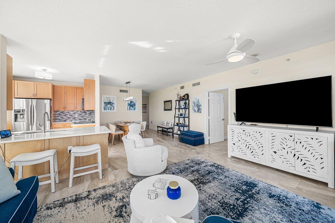 625 Casa Loma #602, Boynton Beach FL 33435