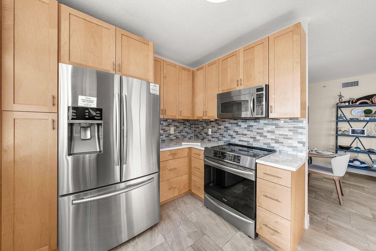 625 Casa Loma #602, Boynton Beach FL 33435