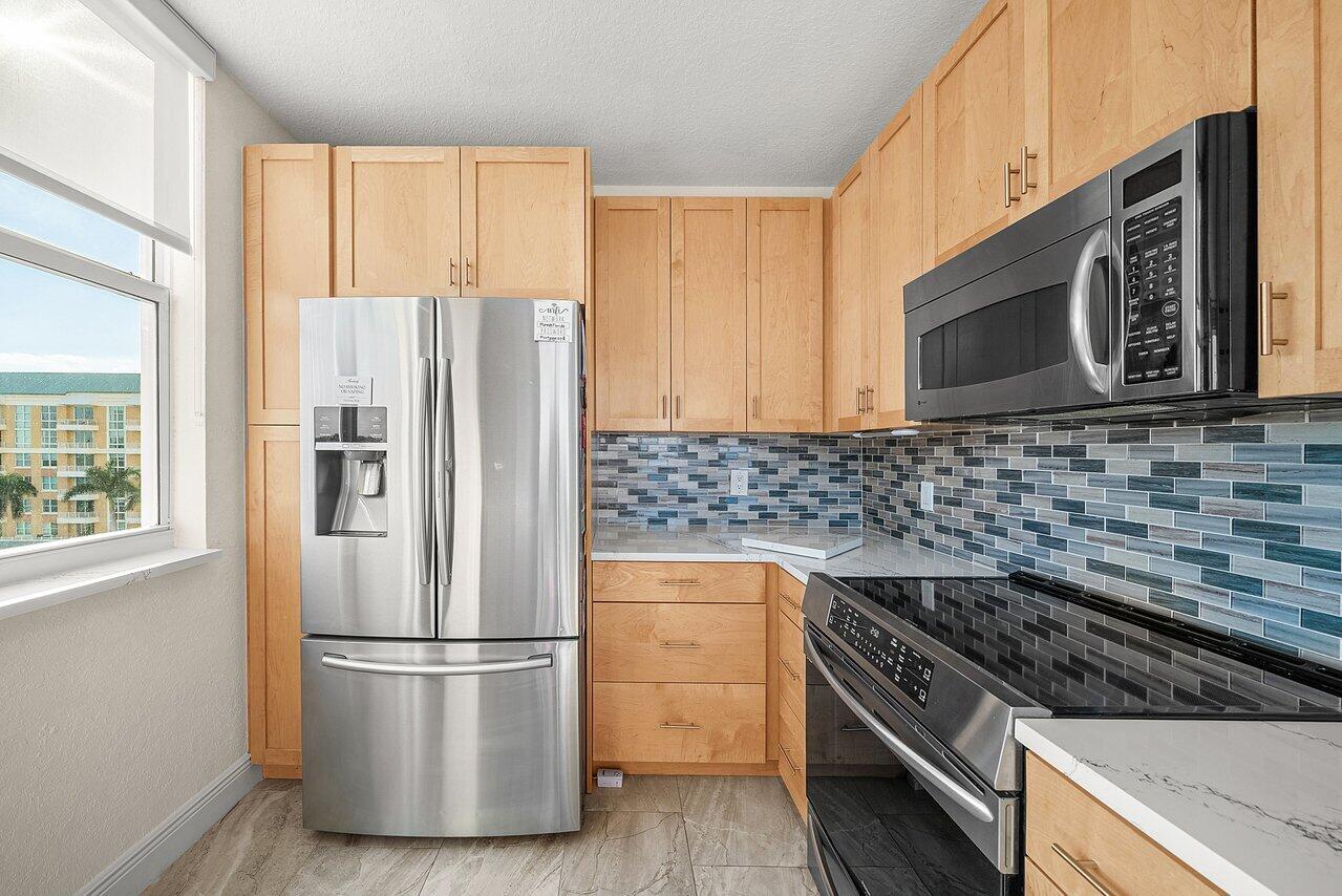625 Casa Loma #602, Boynton Beach FL 33435