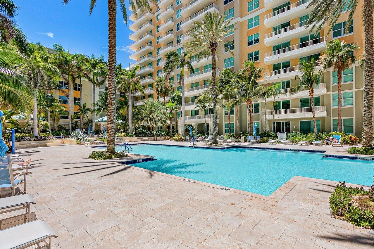 625 Casa Loma #602, Boynton Beach FL 33435