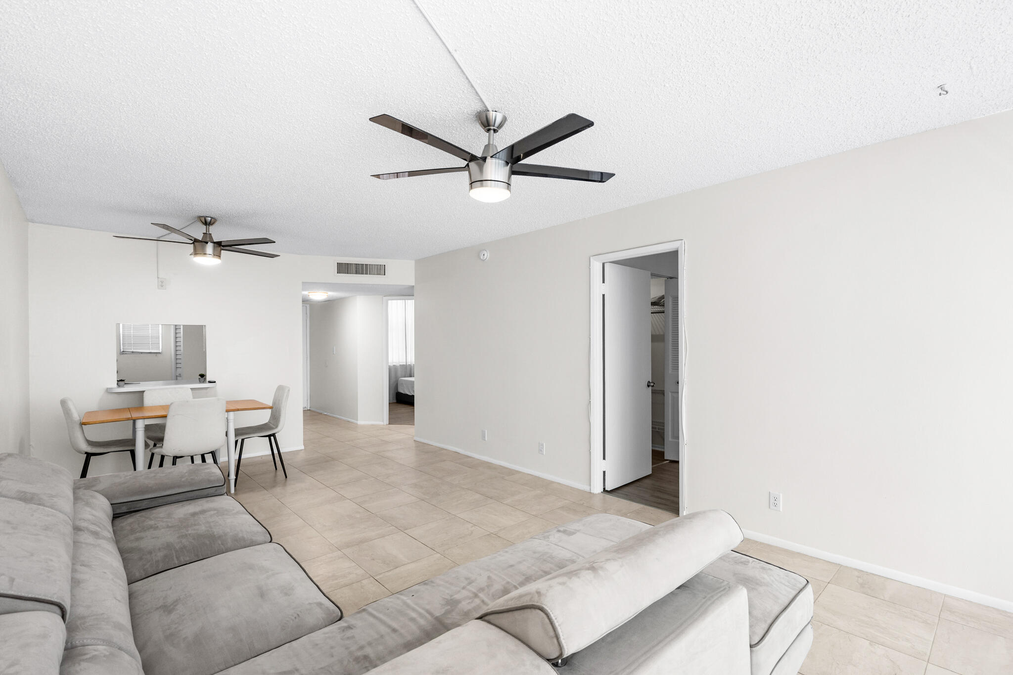 4501 NE 21st #406, Fort Lauderdale FL 33308