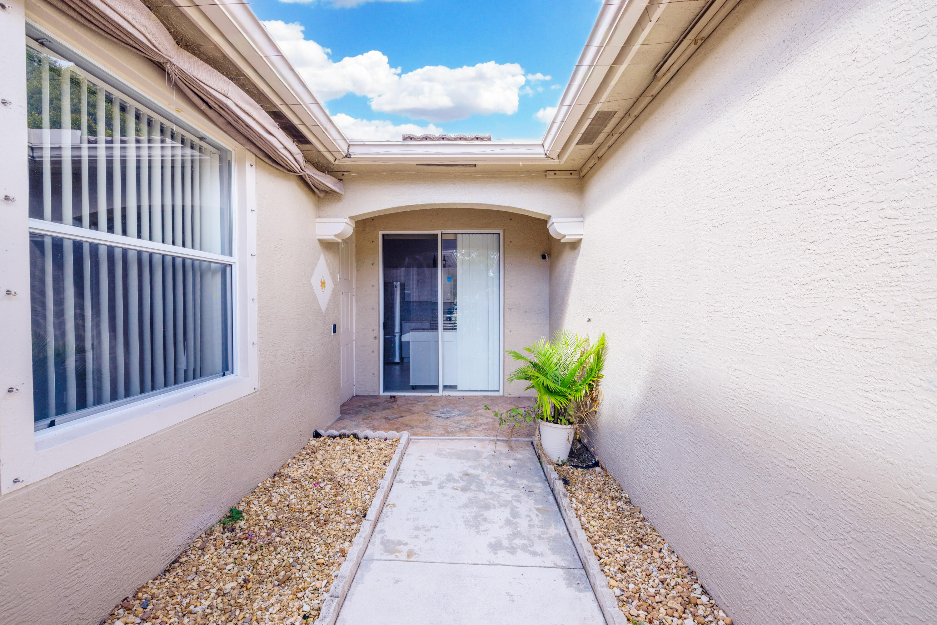 2131 Man Of War, West Palm Beach FL 33411
