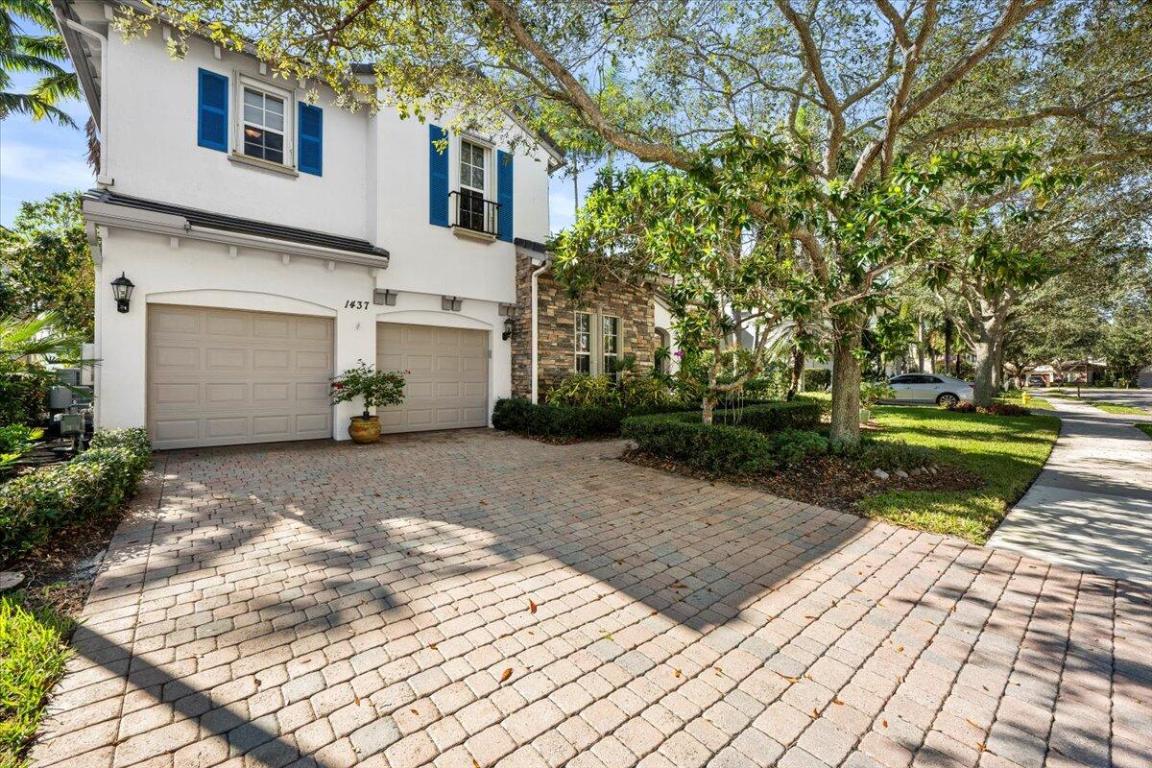 1437 Barlow, Palm Beach Gardens FL 33410